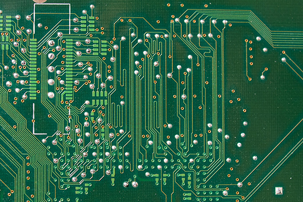 Zakaj je PCB zelen